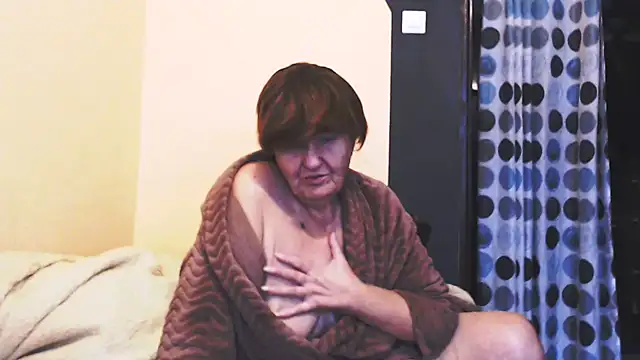 Snapshot of MioritaHard chatting on October 17, 2025, 10:18 am MioritaHard online show from October 17, 2025, 10:18 am