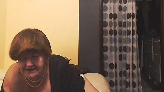 Snapshot of MioritaHard chatting on October 21, 2025, 7:58 pm MioritaHard online show from October 21, 2025, 7:58 pm