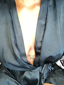 LuciousLips96 online show from December 15, 2024, 8:52 am