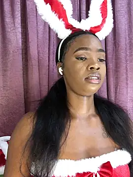 LuciousLips96 online show from December 25, 2024, 7:46 am