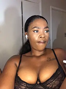 LuciousLips96 online show from December 26, 2024, 6:41 am