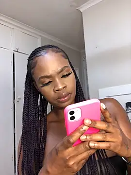 LuciousLips96 online show from September 24, 2025, 10:51 am