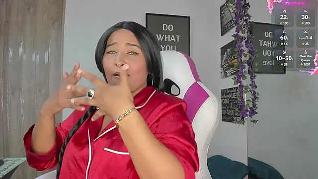 Snapshot of paola_ih chatting on December 16, 2024, 2:27 pm paola ih online show from December 16, 2024, 2:27 pm