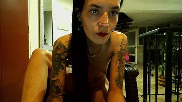 emmaherby online show from December 19, 2024, 11:35 pm