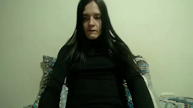 emmaherby online show from February 9, 2025, 2:06 am