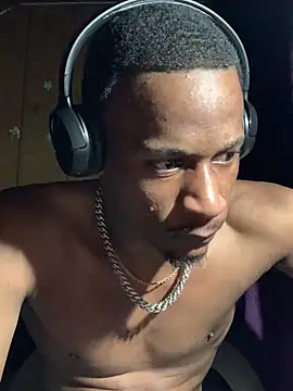 Snapshot of Tristris100 chatting on December 11, 2024, 12:54 am Tristris100 online show from December 11, 2024, 12:54 am