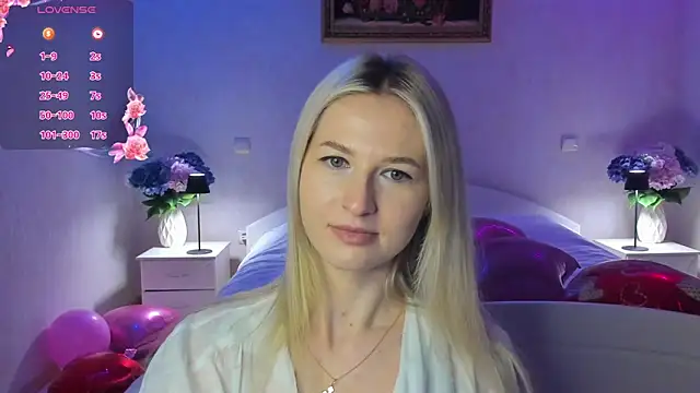 Snapshot of AnnaCarrera chatting on February 13, 2026, 9:44 pm AnnaCarrera online show from February 13, 2026, 9:44 pm