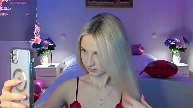 Snapshot of AnnaCarrera chatting on February 14, 2026, 8:05 pm AnnaCarrera online show from February 14, 2026, 8:05 pm