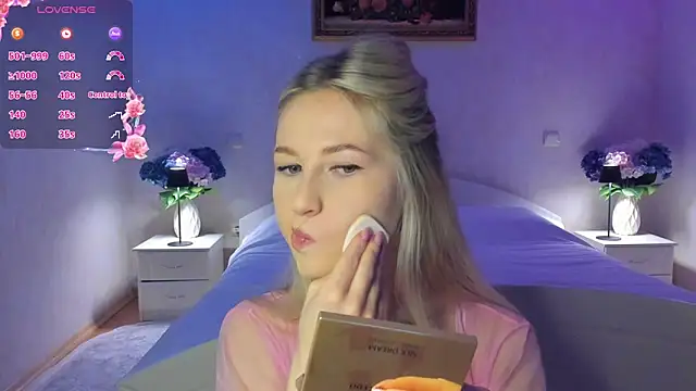 Snapshot of AnnaCarrera chatting on February 25, 2026, 9:13 pm AnnaCarrera online show from February 25, 2026, 9:13 pm