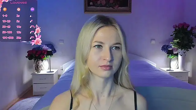 Snapshot of AnnaCarrera chatting on March 7, 2026, 9:01 pm AnnaCarrera online show from March 7, 2026, 9:01 pm