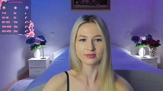 Snapshot of AnnaCarrera chatting on March 10, 2026, 9:20 pm AnnaCarrera online show from March 10, 2026, 9:20 pm