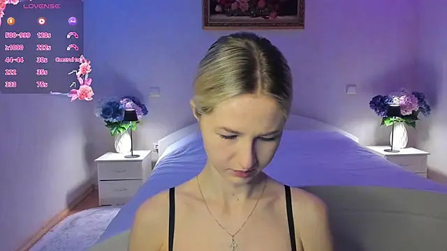 AnnaCarrera online show from March 30, 2026, 6:53 pm