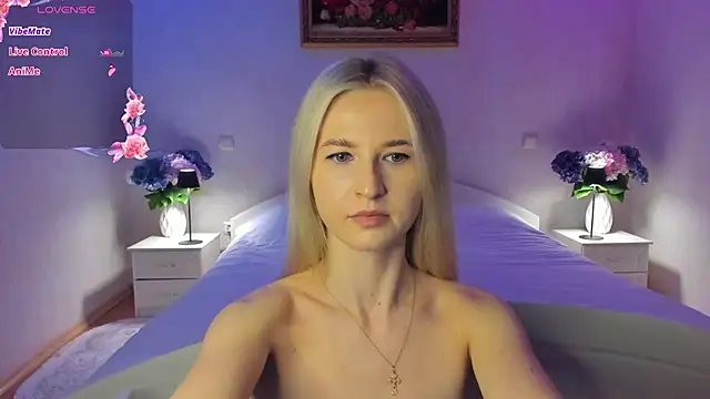 AnnaCarrera online show from April 30, 2026, 6:58 pm