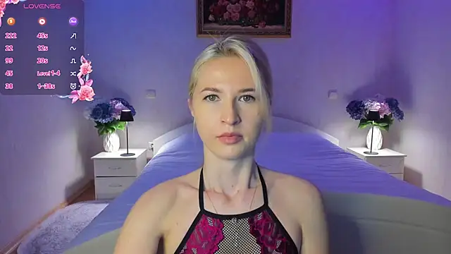 AnnaCarrera online show from May 11, 2026, 7:00 pm
