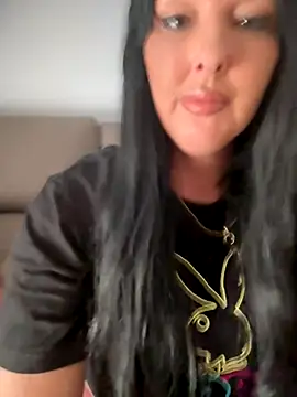 Snapshot of TiffanyRoxx chatting on October 7, 2025, 10:01 am TiffanyRoxx online show from October 7, 2025, 10:01 am