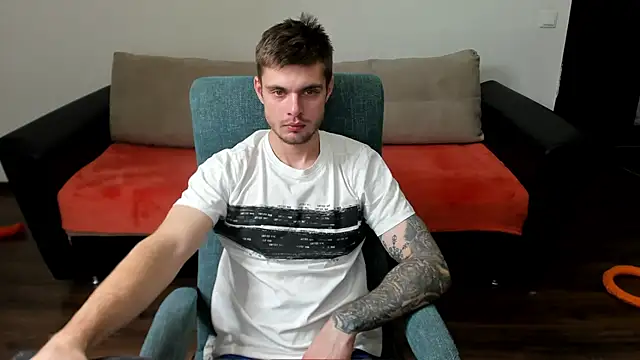 maks wolfis online show from December 9, 2024, 4:05 pm