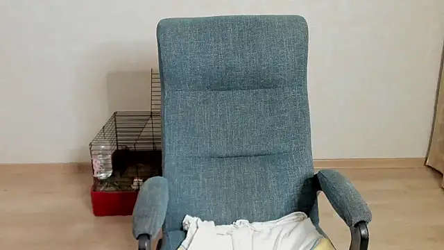 maks wolfis online show from March 20, 2026, 8:35 pm