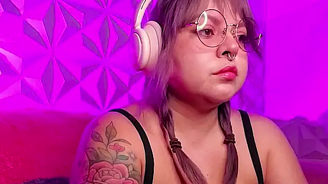 Satyn doll online show from October 26, 2025, 10:15 pm