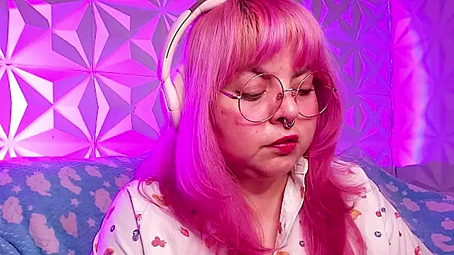 Satyn doll online show from February 17, 2026, 1:24 am