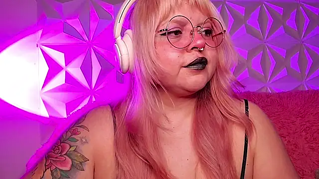 Satyn doll online show from May 4, 2026, 11:45 pm