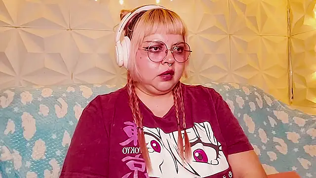 Satyn doll online show from May 15, 2026, 11:01 pm