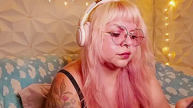 Satyn doll online show from June 12, 2026, 11:25 pm