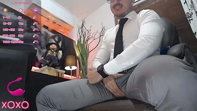 Snapshot of randyluke chatting on October 12, 2025, 9:41 am randyluke online show from October 12, 2025, 9:41 am