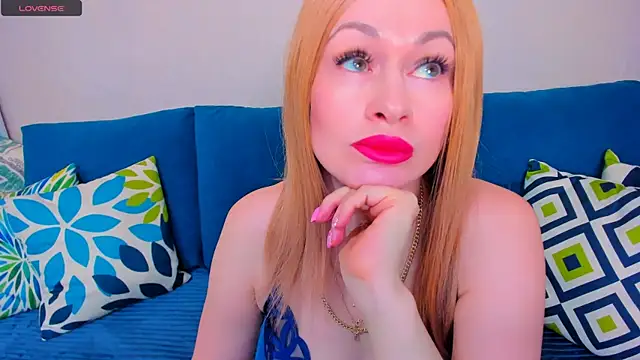 EllenMoore online show from November 18, 2025, 3:01 am