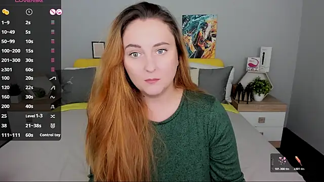 BabeLessi online show from November 30, 2025, 6:34 pm