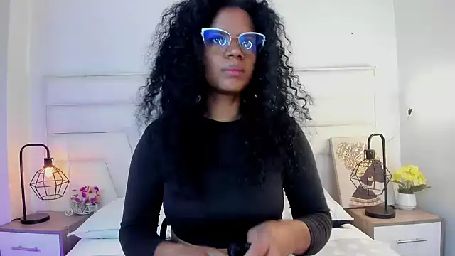 Snapshot of Ellie_Alves chatting on December 12, 2024, 3:59 pm Ellie Alves online show from December 12, 2024, 3:59 pm