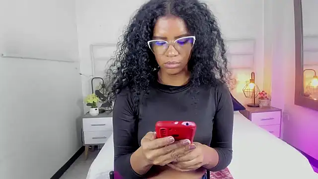 Snapshot of Ellie_Alves chatting on February 7, 2025, 2:15 pm Ellie Alves online show from February 7, 2025, 2:15 pm