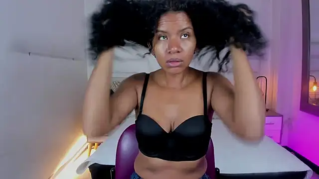 Snapshot of Ellie_Alves chatting on February 11, 2025, 12:27 pm Ellie Alves online show from February 11, 2025, 12:27 pm