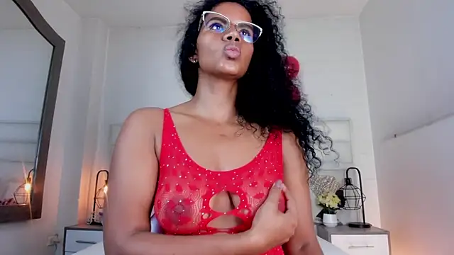 Snapshot of Ellie_Alves chatting on February 15, 2025, 6:23 pm Ellie Alves online show from February 15, 2025, 6:23 pm
