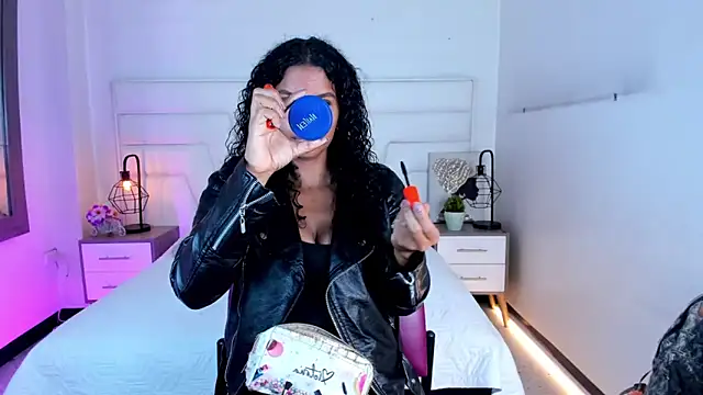 Snapshot of Ellie_Alves chatting on February 17, 2025, 12:59 pm Ellie Alves online show from February 17, 2025, 12:59 pm