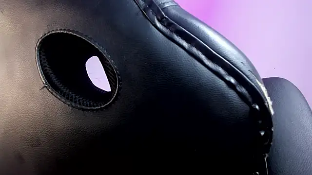 Ellie Alves online show from October 14, 2025, 12:28 pm