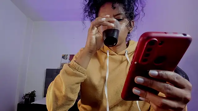 Ellie Alves online show from November 9, 2025, 2:26 pm