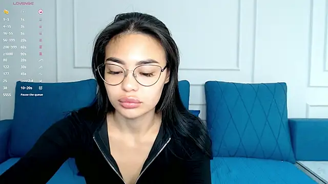 kwana colada online show from October 2, 2025, 11:17 am