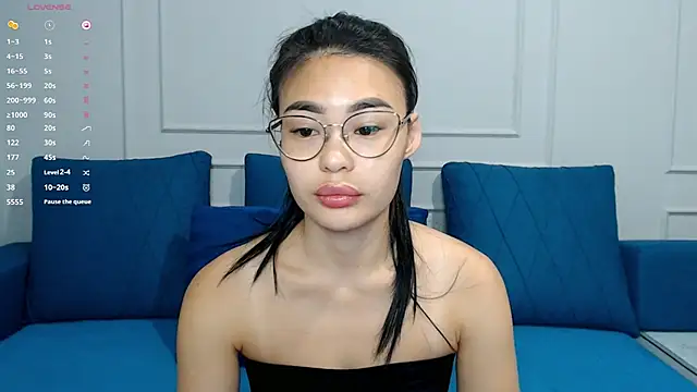 kwana colada online show from October 7, 2025, 1:30 pm