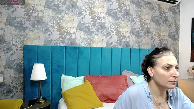 LisaCroft online show from November 26, 2025, 7:53 am