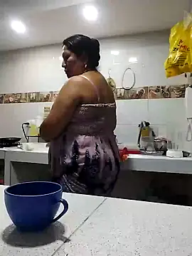 Snapshot of Brenda_Berck_ chatting on February 13, 2025, 11:06 am Brenda Berck online show from February 13, 2025, 11:06 am