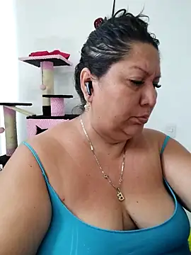 Snapshot of Brenda_Berck_ chatting on February 26, 2025, 6:54 pm Brenda Berck online show from February 26, 2025, 6:54 pm