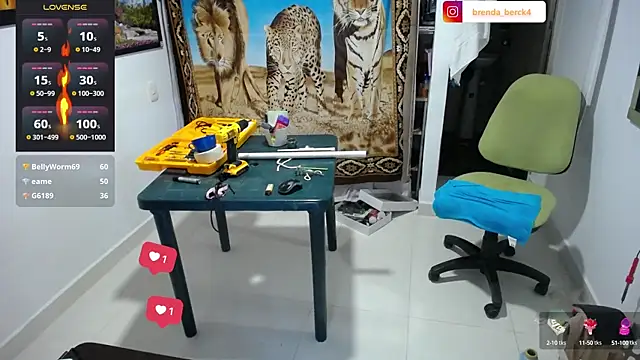 Snapshot of Brenda_Berck_ chatting on March 4, 2025, 12:07 am Brenda Berck online show from March 4, 2025, 12:07 am
