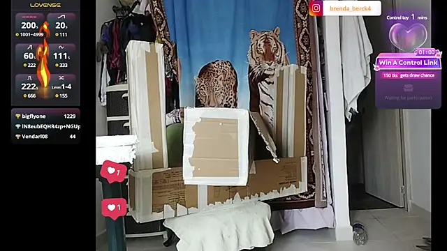 Snapshot of Brenda_Berck_ chatting on March 4, 2025, 8:16 pm Brenda Berck online show from March 4, 2025, 8:16 pm
