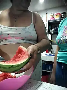 Snapshot of Brenda_Berck_ chatting on April 9, 2026, 9:47 am Brenda Berck online show from April 9, 2026, 9:47 am