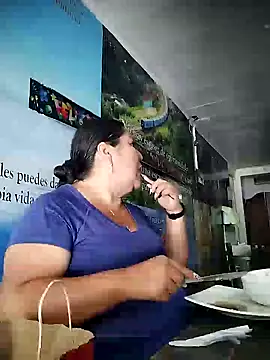 Snapshot of Brenda_Berck_ chatting on April 14, 2026, 2:45 pm Brenda Berck online show from April 14, 2026, 2:45 pm