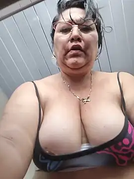 Brenda Berck  online show from May 26, 2026, 12:23 pm