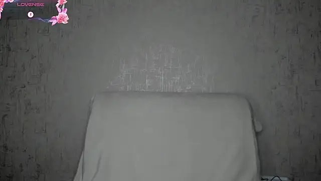 Snapshot of MissGulia chatting on May 9, 2026, 4:17 am MissGulia online show from May 9, 2026, 4:17 am