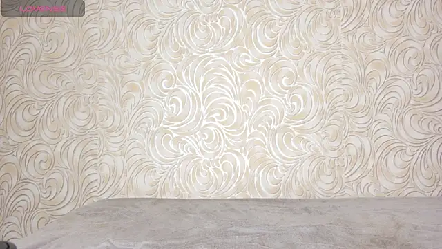 JuiliOnesunray online show from February 7, 2025, 5:52 am