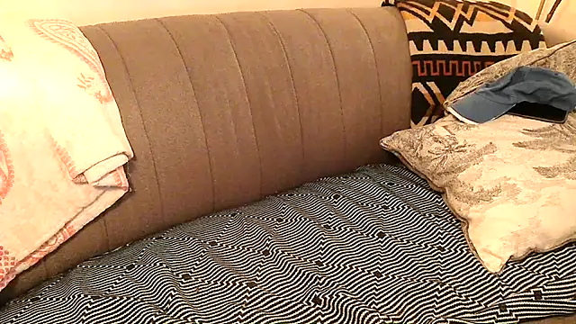 hrnyboy1978 online show from February 20, 2025, 10:48 pm