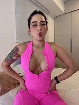 CATALINA RESTREPO online show from October 12, 2025, 11:48 pm